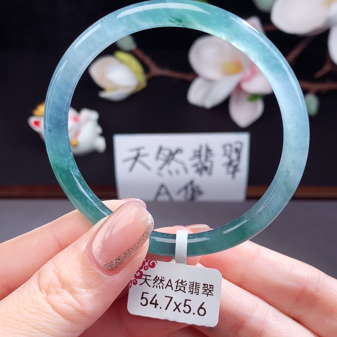 翡翠手镯（圆镯）未镶嵌