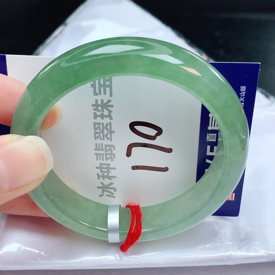 翡翠手镯未镶嵌缅甸天然A货翡翠手镯