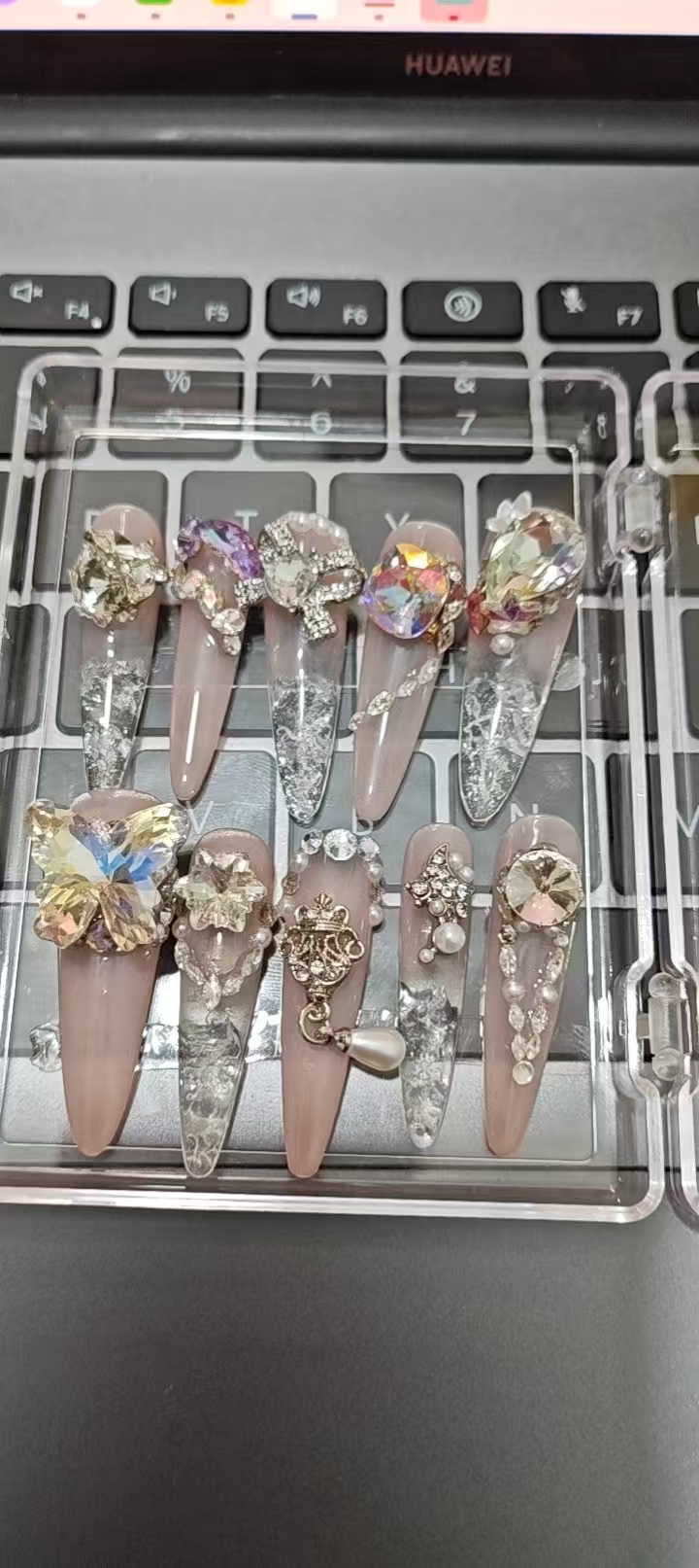 指甲贴重工穿戴甲粉色手工指尖小熊通用美甲钻抑菌液