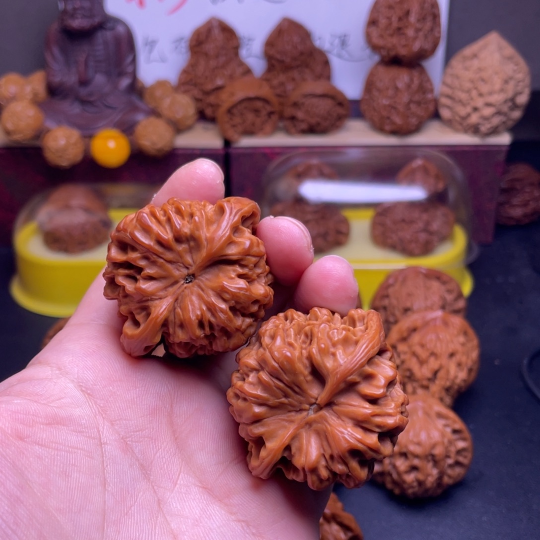 成***张吊坠桃核官帽福利