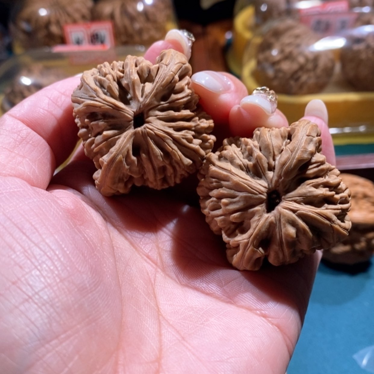 【闪购商品】文玩核桃吊坠卡*虎头王