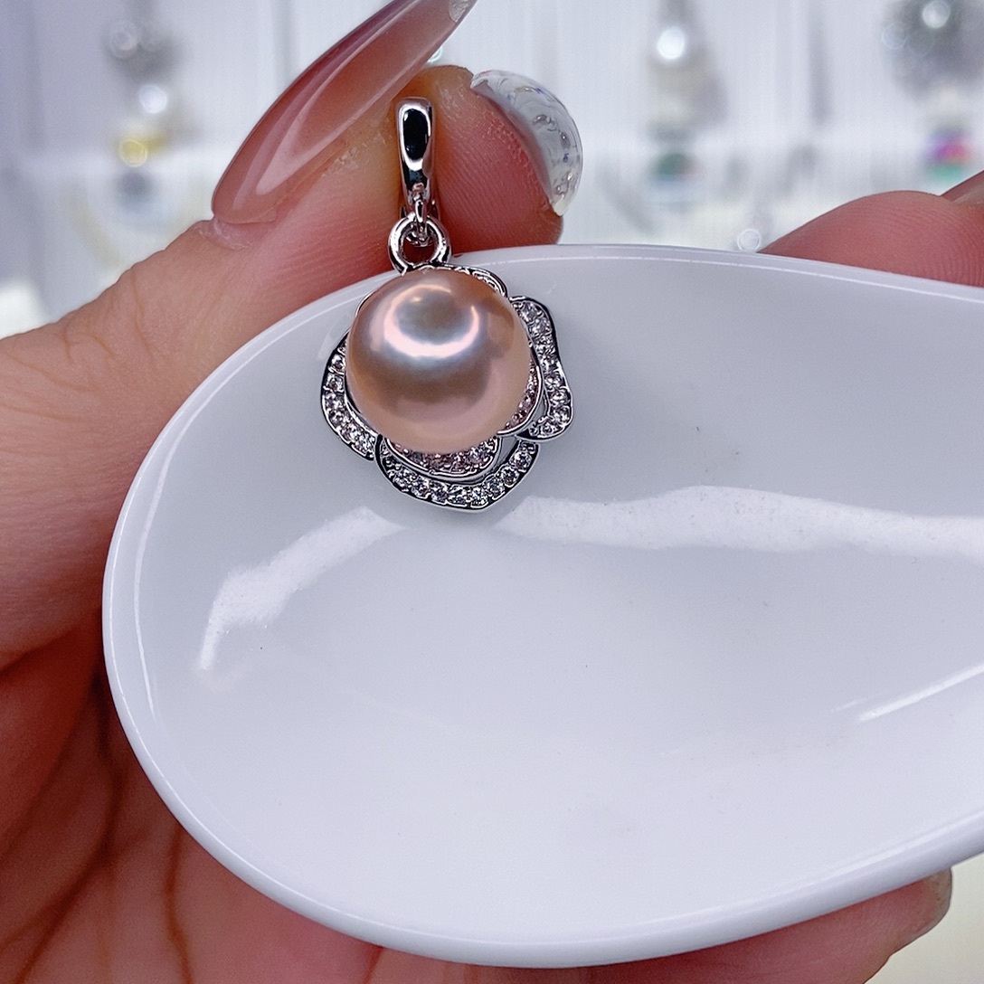 淡水珍珠吊坠(赠链)未镶嵌