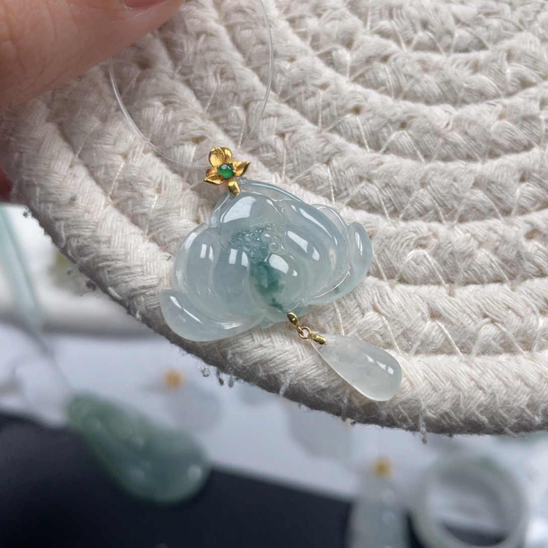 翡翠18K金镶嵌颈饰天然A货缅甸翡翠