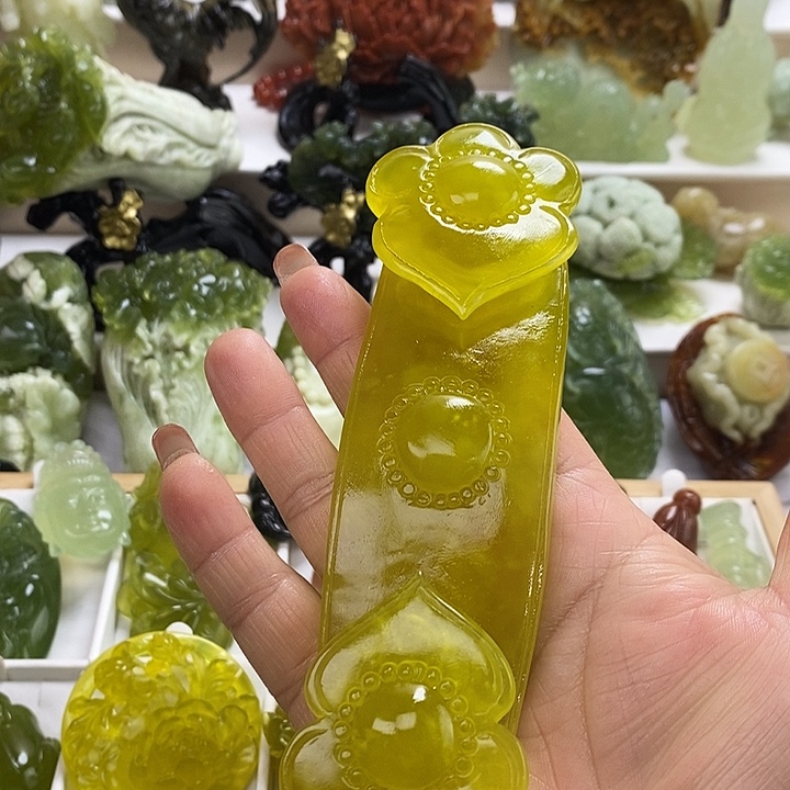 蛇纹石玉未镶嵌手把件