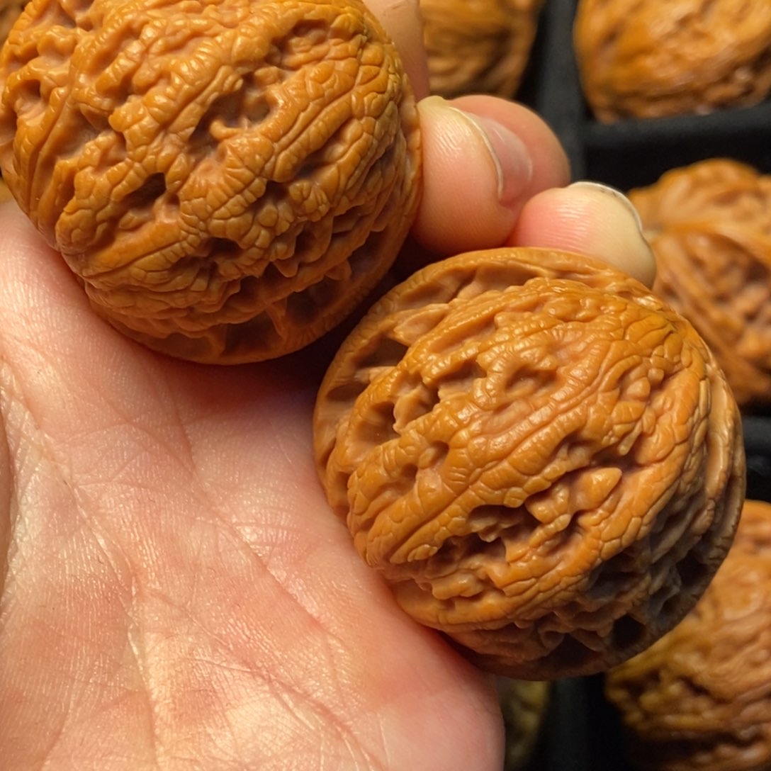 文玩核桃把件秦岭山脉核桃