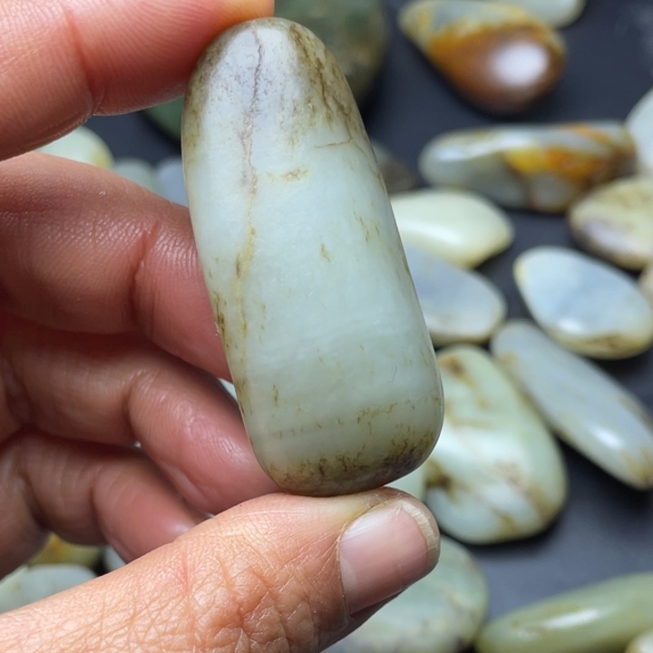 和田玉未镶嵌珠宝半成品