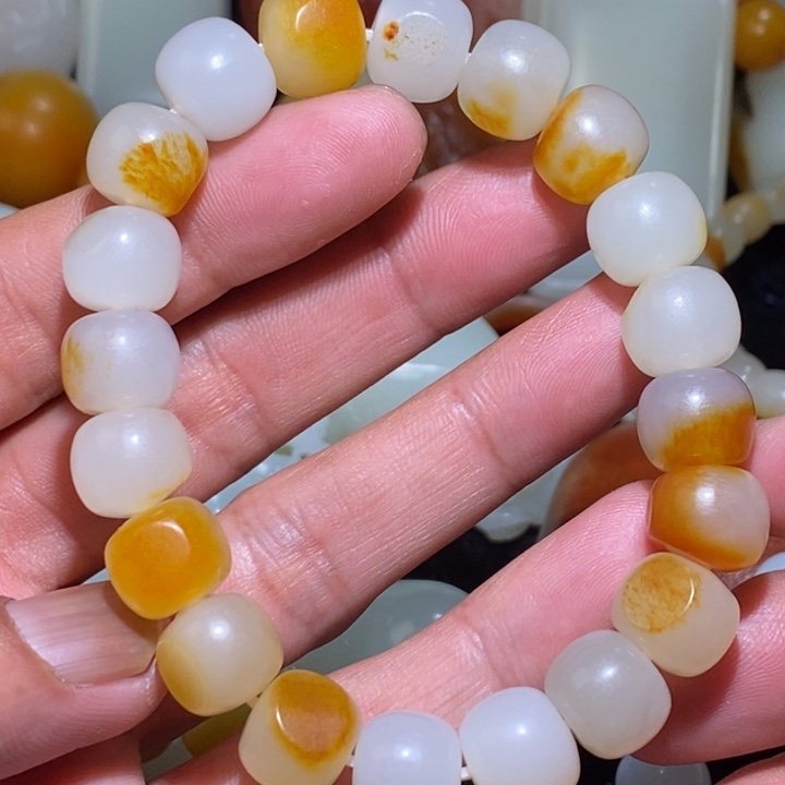 和田玉卡12手串未镶嵌