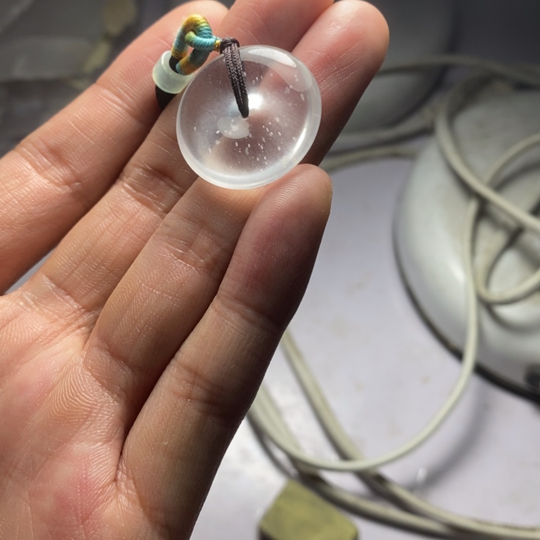 颈饰未镶嵌石英质玉