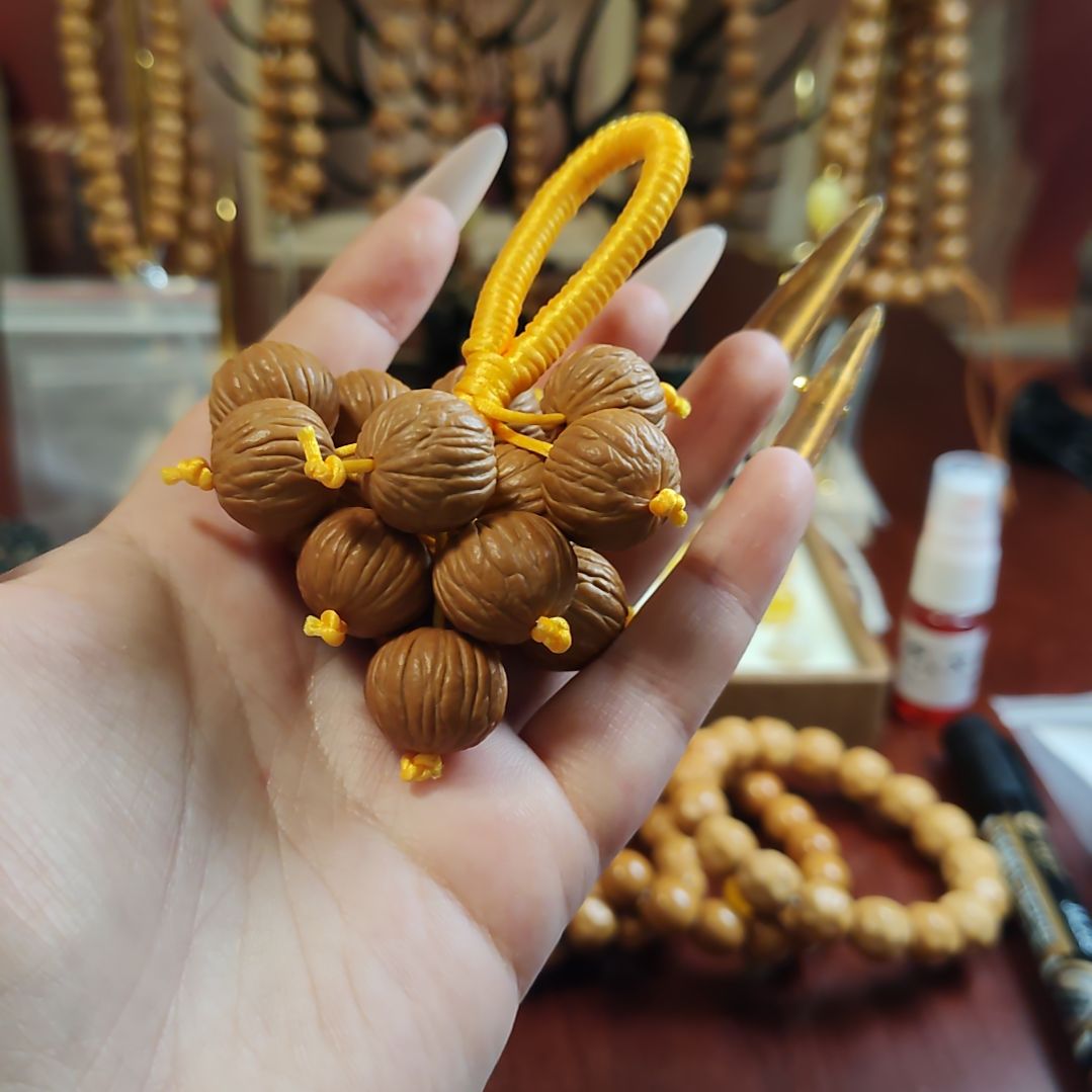 吊坠猴头核桃猴头葡萄串
