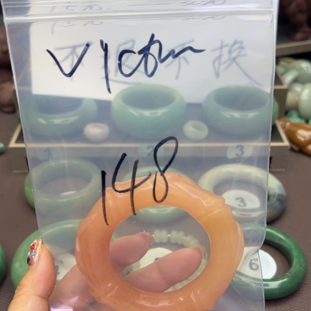 未镶嵌手镯石英岩玉V****a