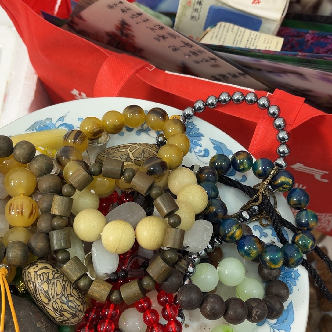 新***酒大叶紫檀（黑酸枝木类）