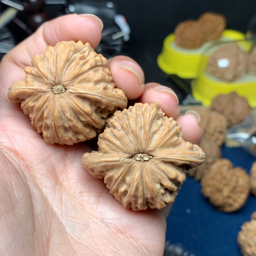 【闪购商品】核桃手串/手链秽*39磨盘编号3988