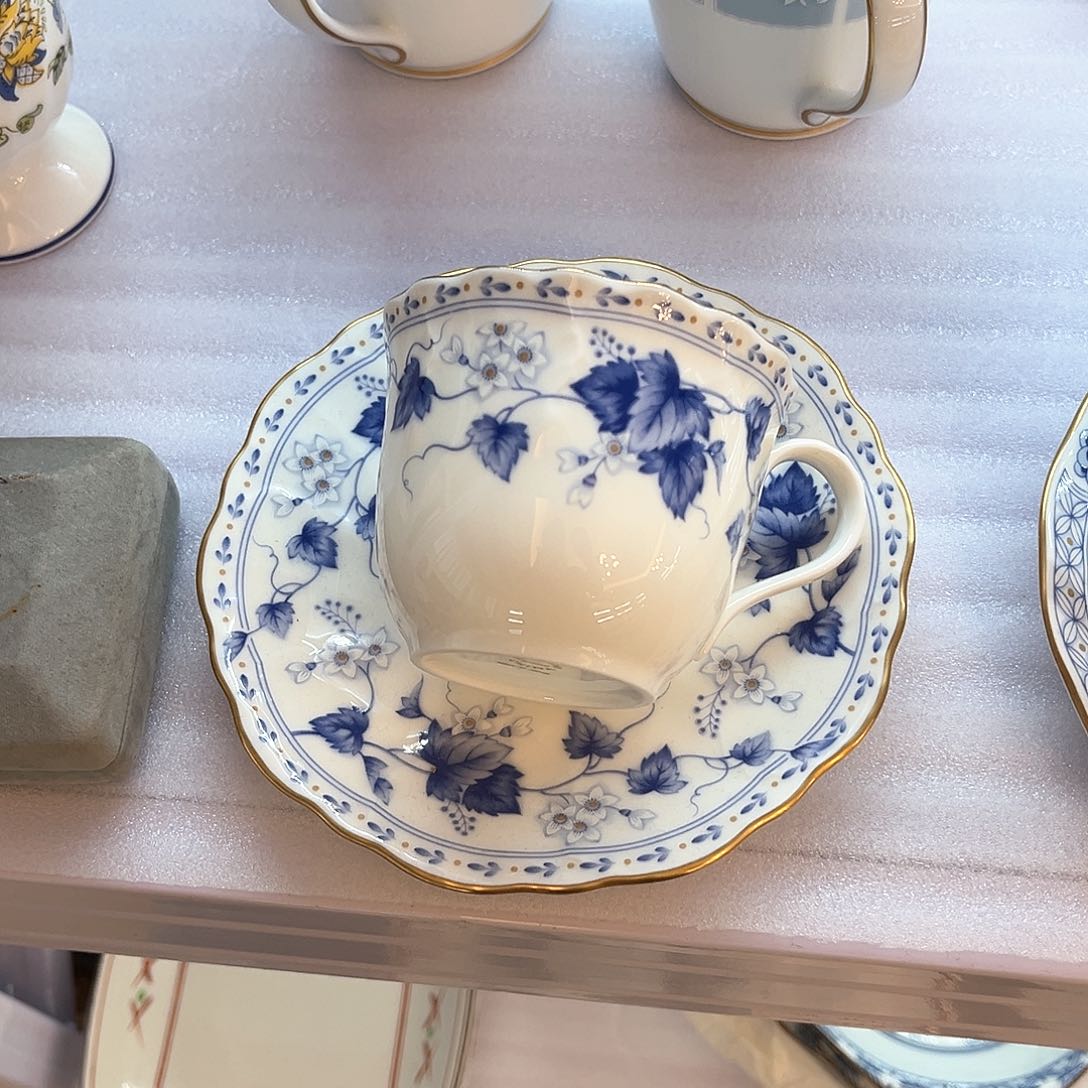 盖碗在一起就是要开心的生活才