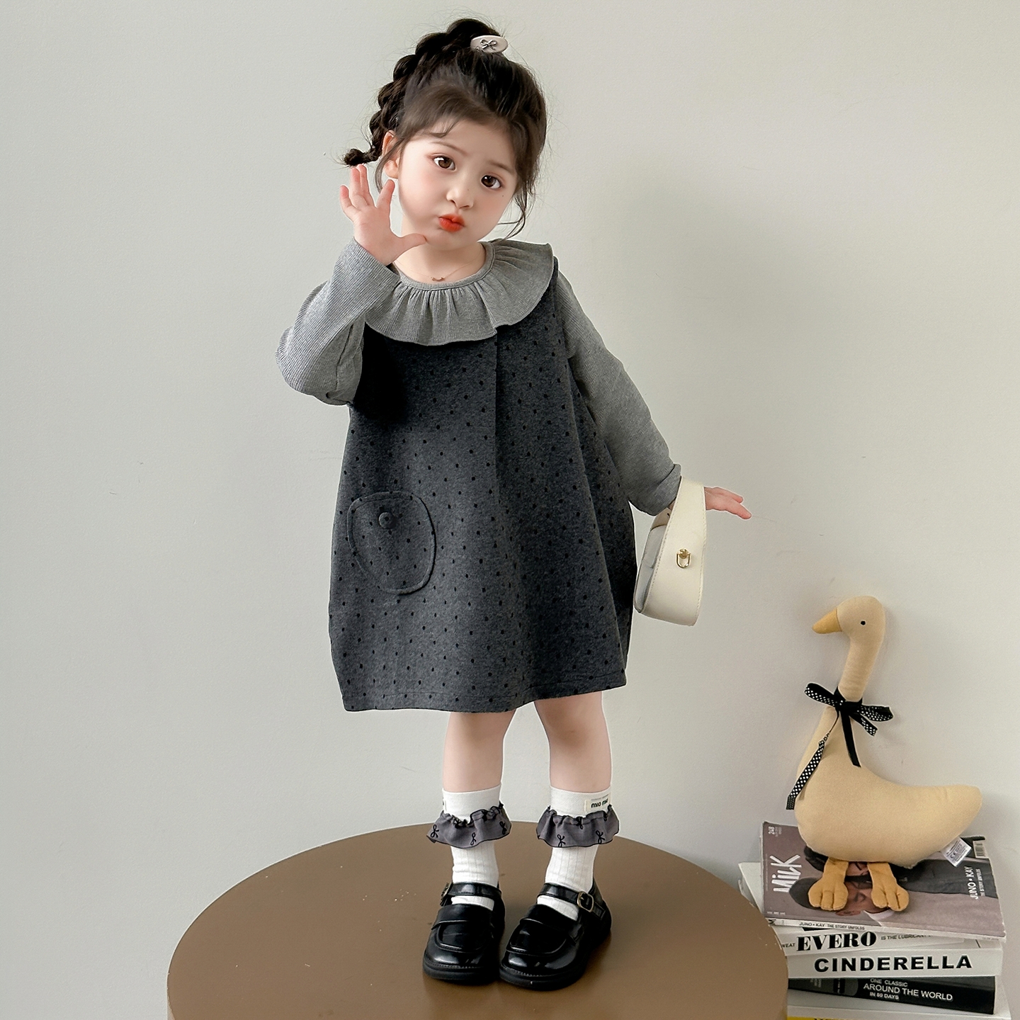 女童秋款套装2025新款女宝花边领打底衫裙子两件套格雷系穿搭韩版