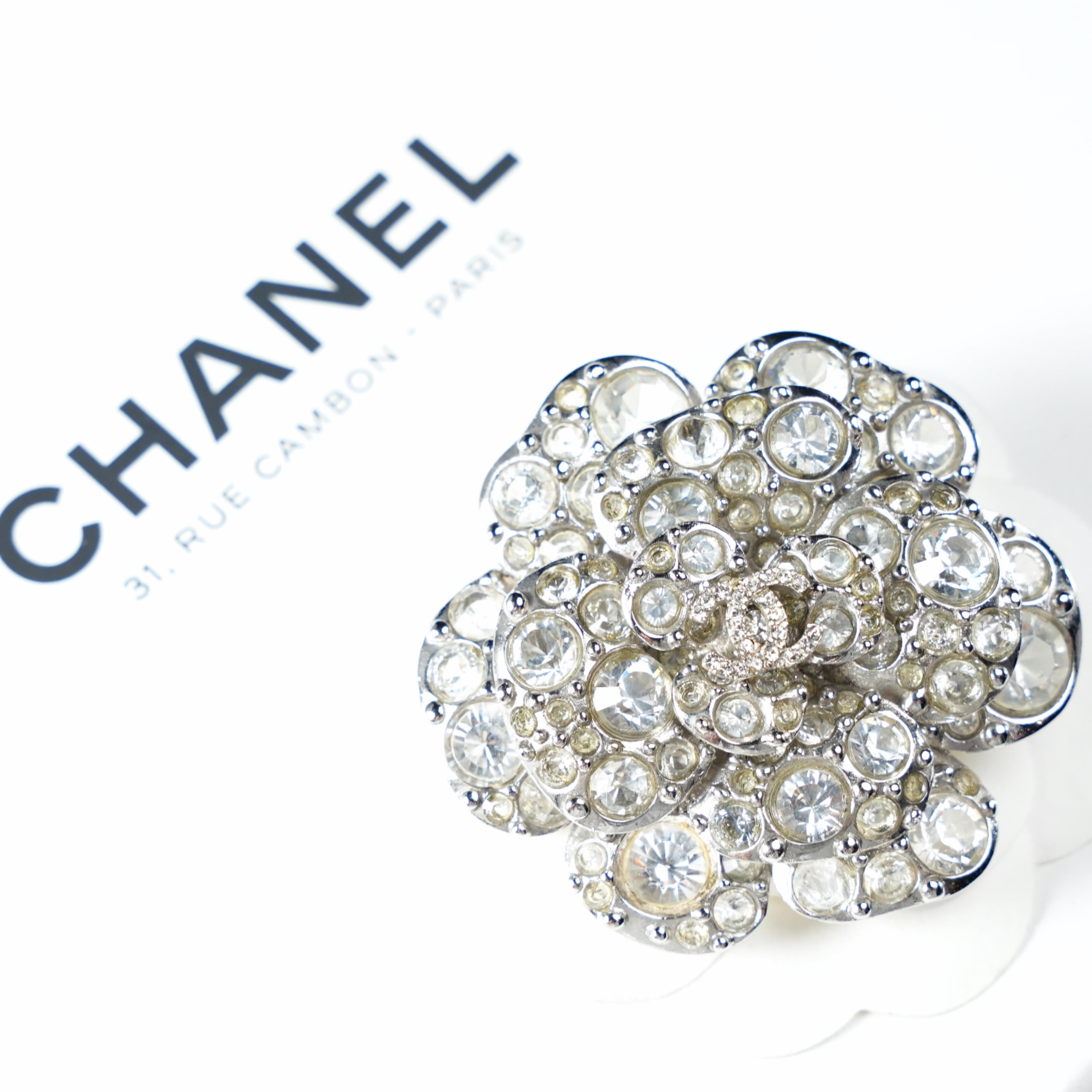 95新 Chanel/香奈儿 柚礼中古/香奈儿满钻山茶花胸针lz512493