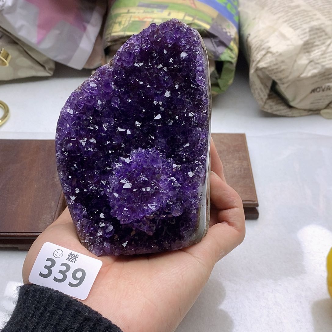 紫晶大型摆件（非配饰）未镶嵌