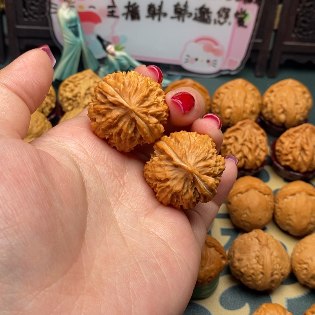 文玩核桃把件狮子头