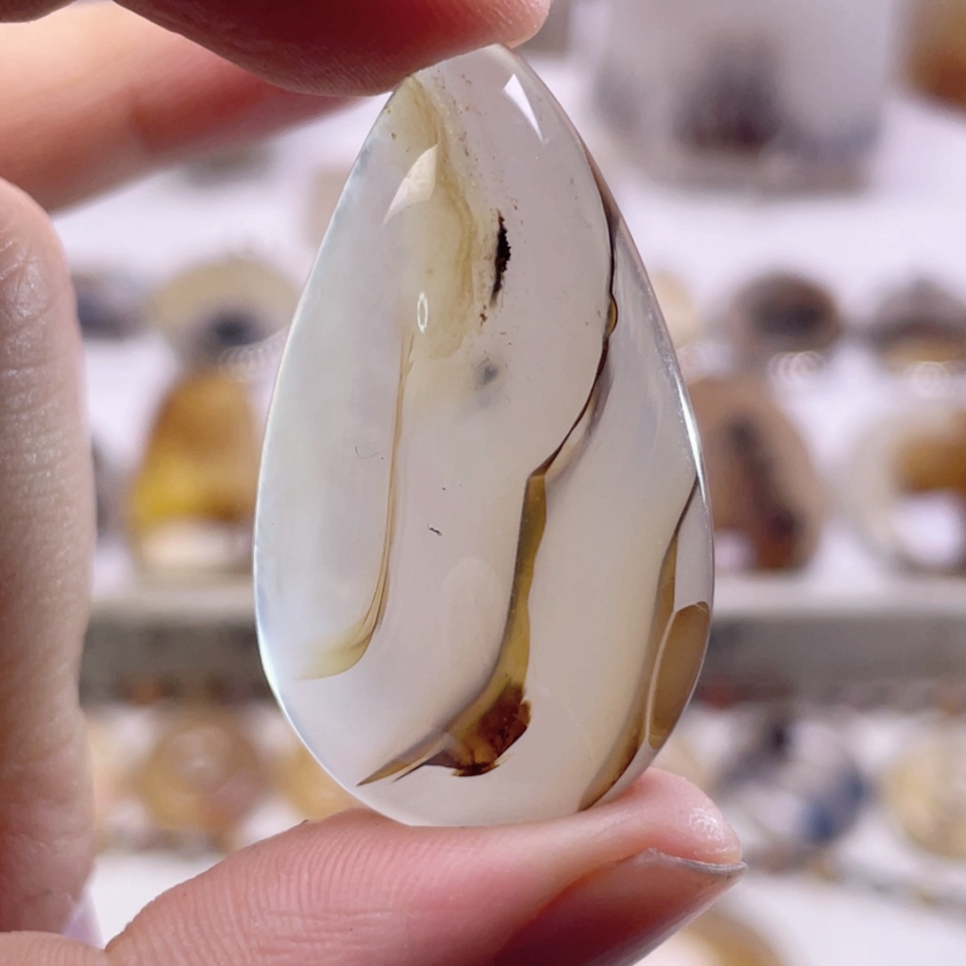 玛瑙/玉髓未镶嵌珠宝奇石