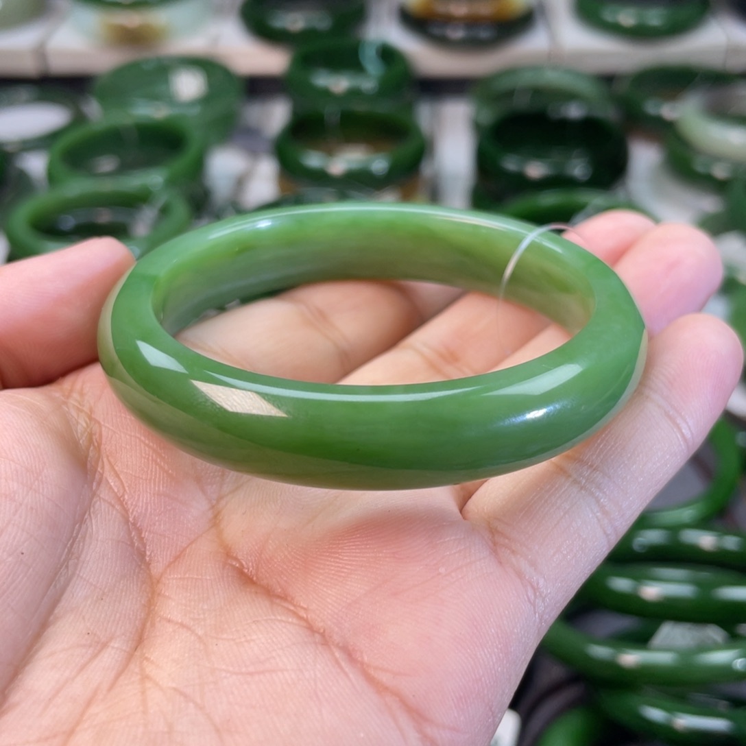 和田玉（碧玉）手镯未镶嵌