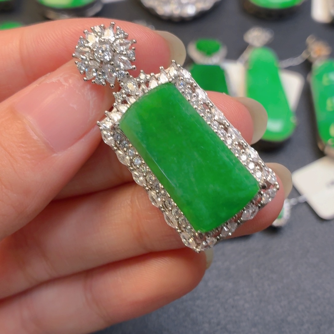 翡翠银S925镶嵌颈饰