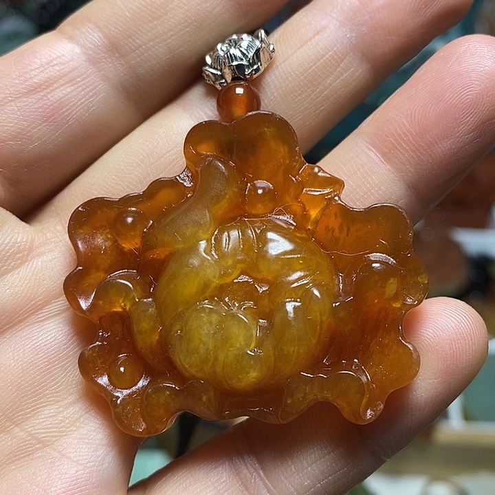 吊坠(赠链)未镶嵌翡翠