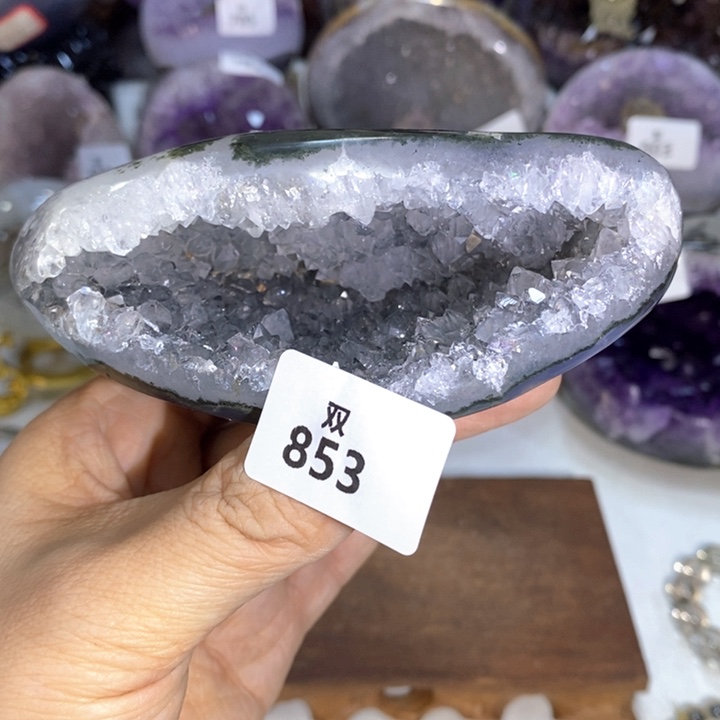 未镶嵌水晶大型摆件（非配饰）