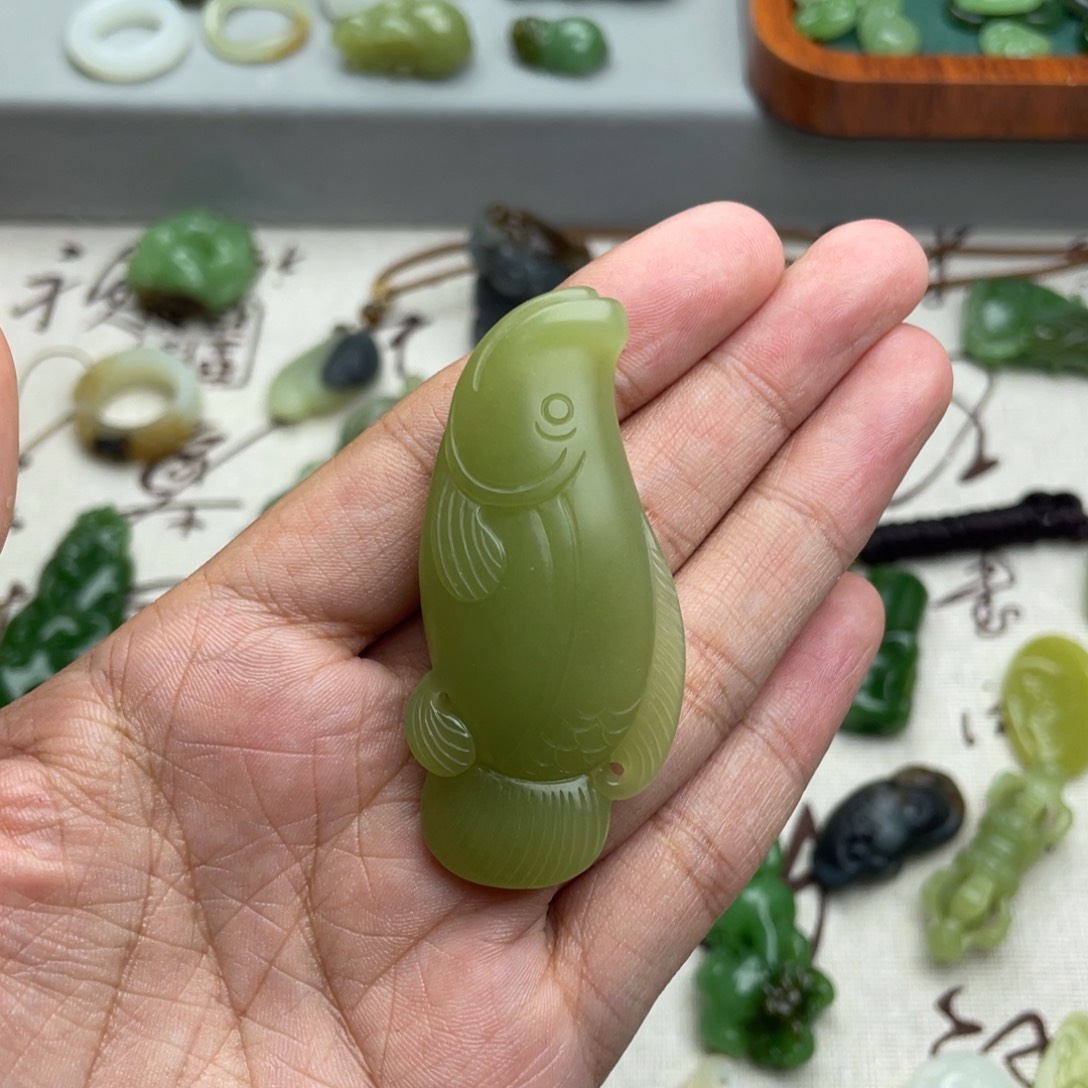 鱼***喵颈饰未镶嵌和田玉