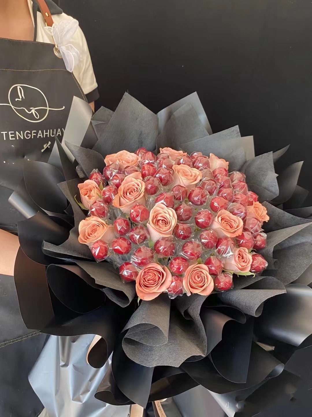 52颗车厘子13枝卡布奇诺混搭创意水果花束生日礼物送女友老婆闺蜜朋友同事