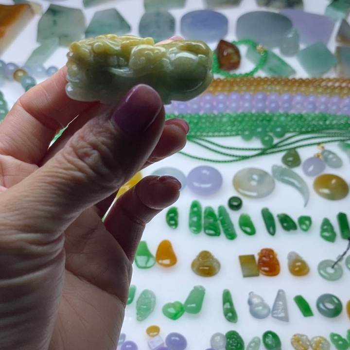 翡翠未镶嵌挂件天然翡翠