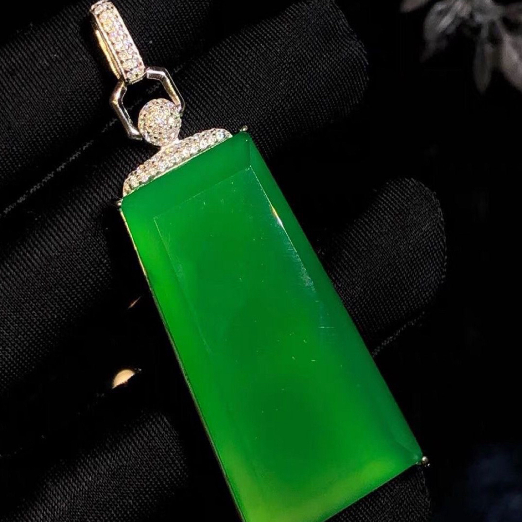 天然正阳玉髓无事牌高冰玉髓吊坠冰阳绿色项链男女饰品镶嵌挂件