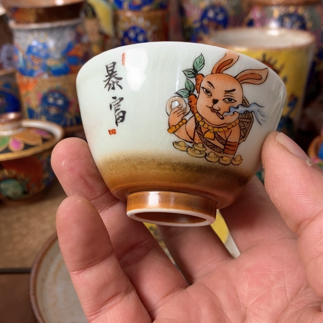 手工制作制作的一款杯