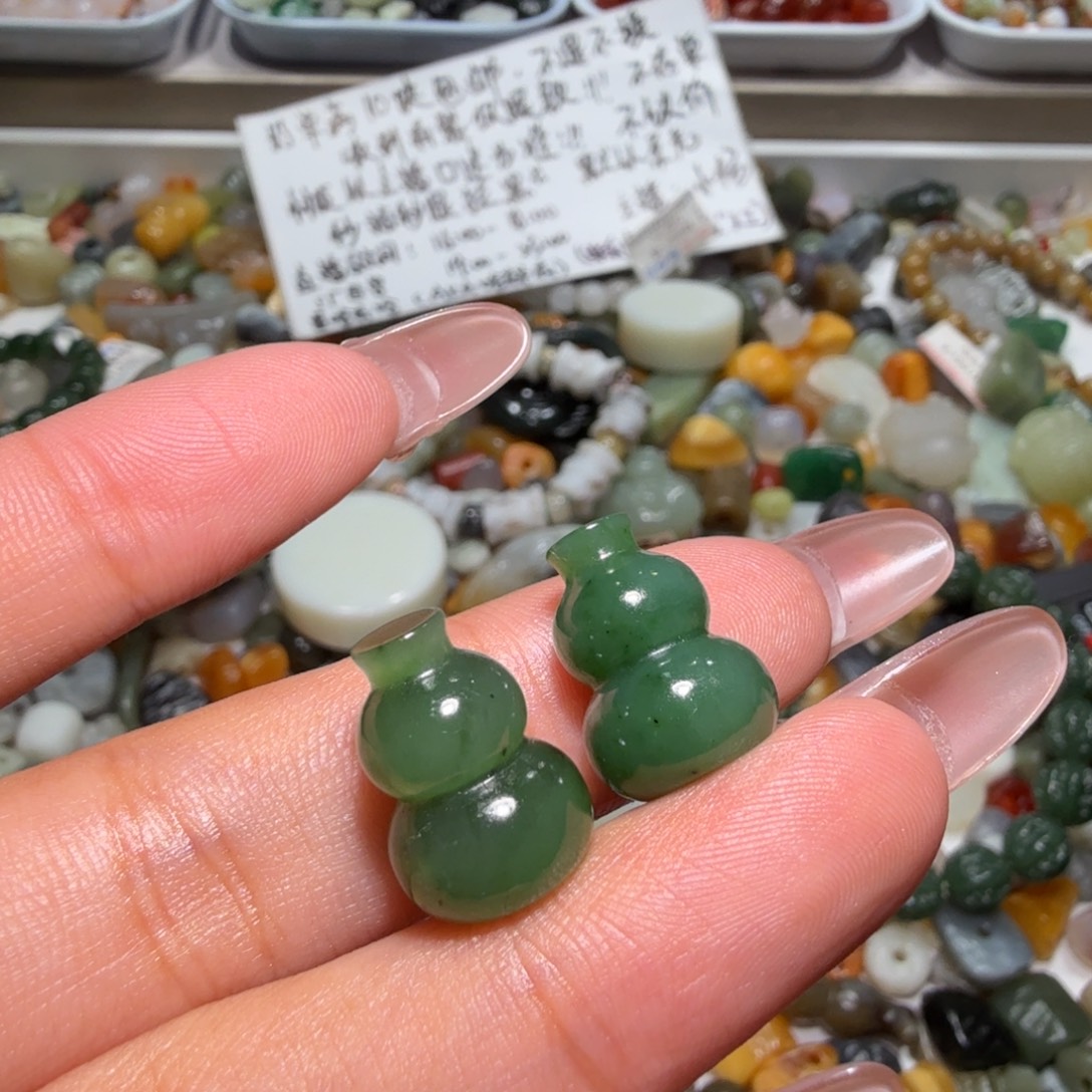 一****和田玉未镶嵌珠宝奇石