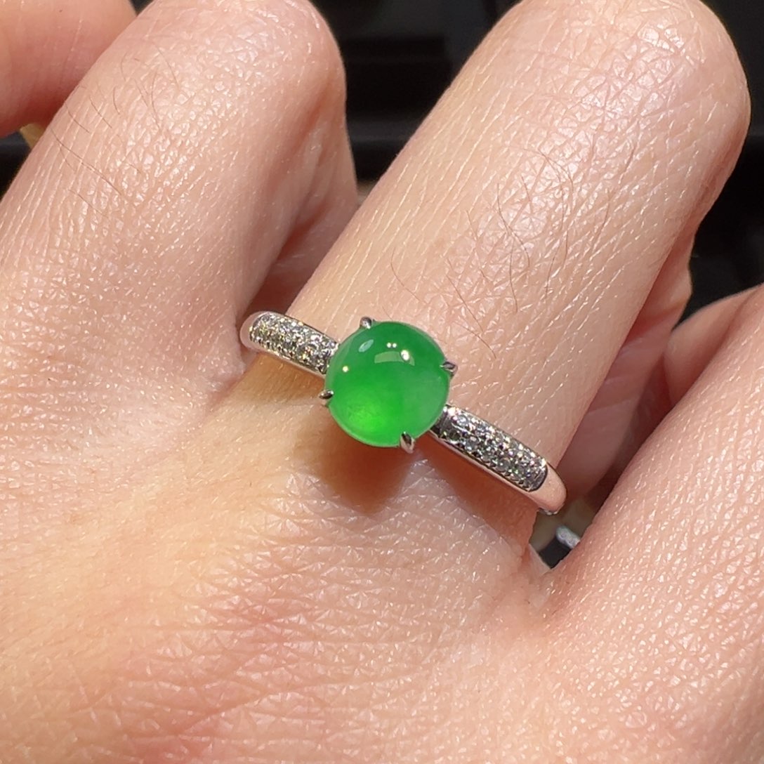 翡翠戒指18K金镶嵌收到货48小时鉴赏期