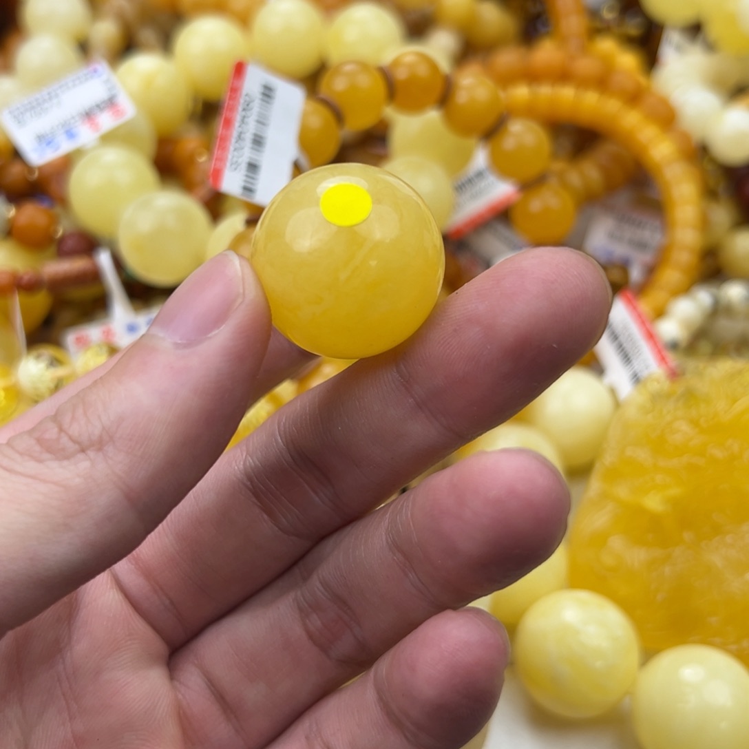 琥珀珠宝奇石未镶嵌