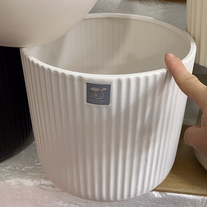 陶盆有孔 瑕疵针孔漏釉介意勿拍外口 13外高21