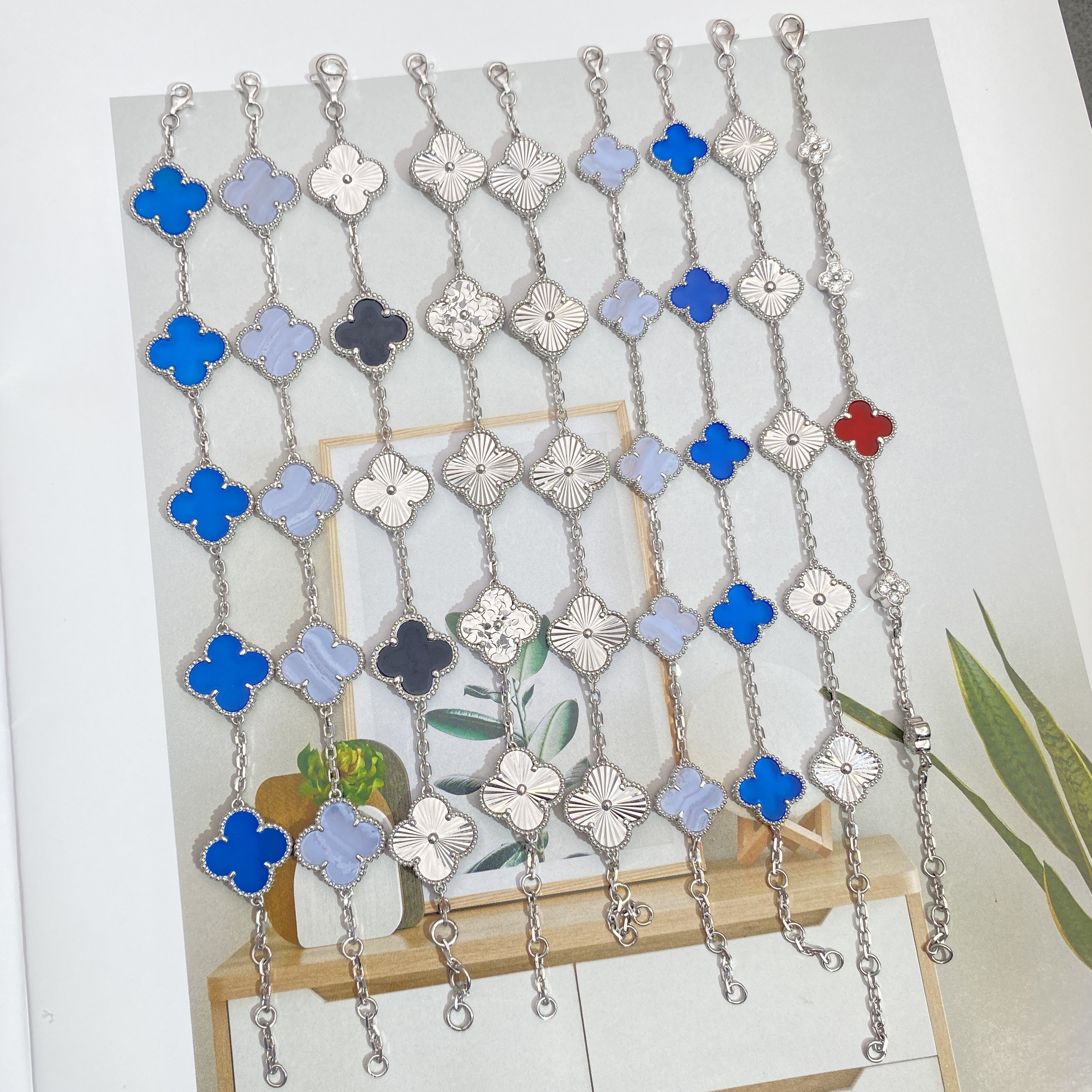 铂金PT950镶嵌莫桑五花四叶草手链时尚百搭简约简约经典