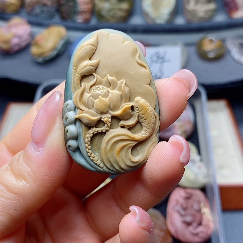 【闪购商品】定制石英质玉吊坠未镶嵌