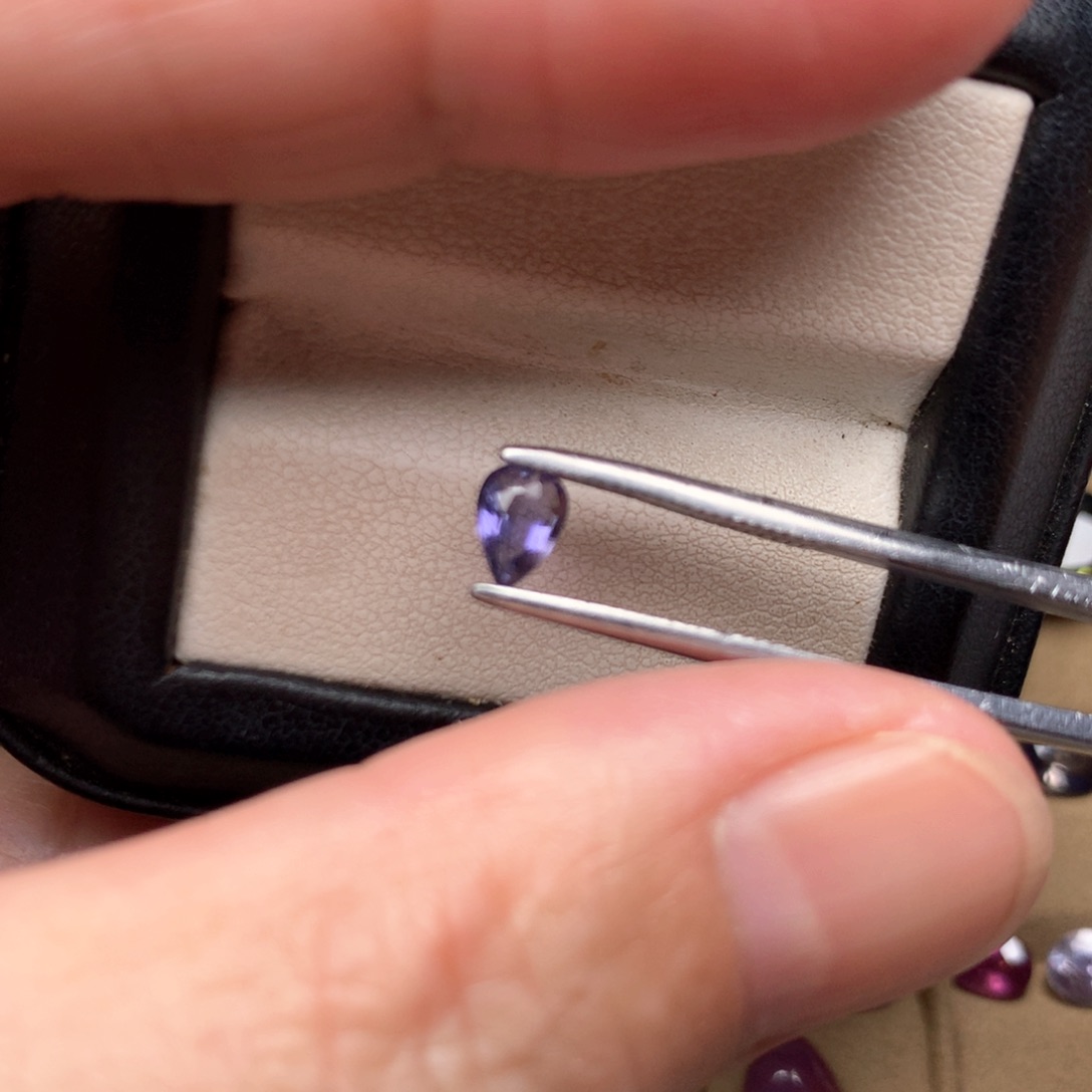 尖晶石裸石未镶嵌