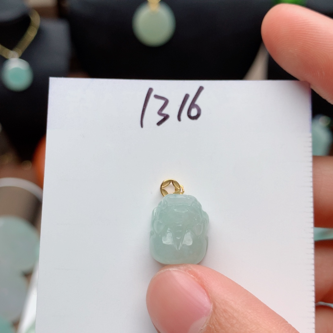 翡翠颈饰银S925镀金镶嵌吊坠