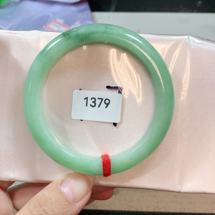 翡翠手镯未镶嵌天然翡翠手镯57