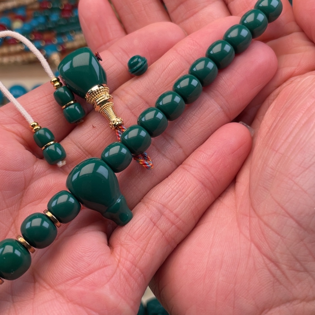 一***孙琉璃颈饰顶珠8.9.10.9.8，腰珠6个8，万象4个8，三通，