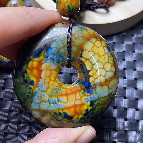 未镶嵌颈饰玛瑙/玉髓润**器