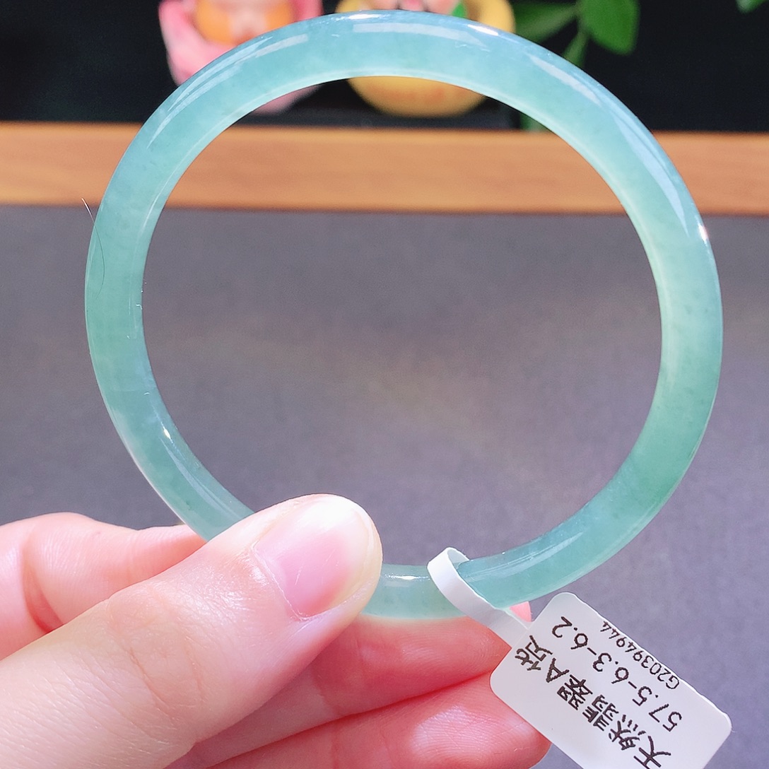 翡翠未镶嵌手镯天然翡翠