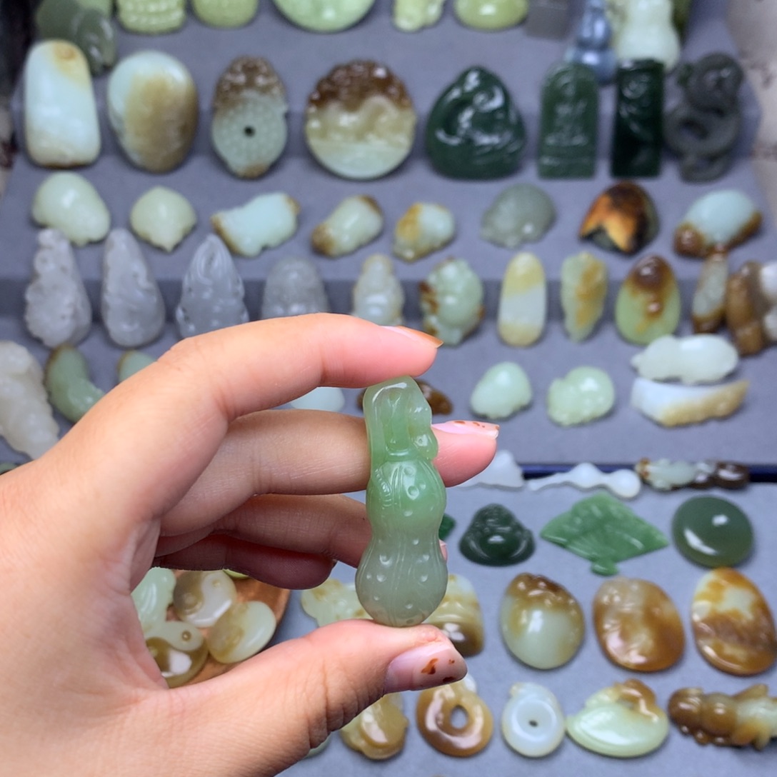 和田玉未镶嵌挂件