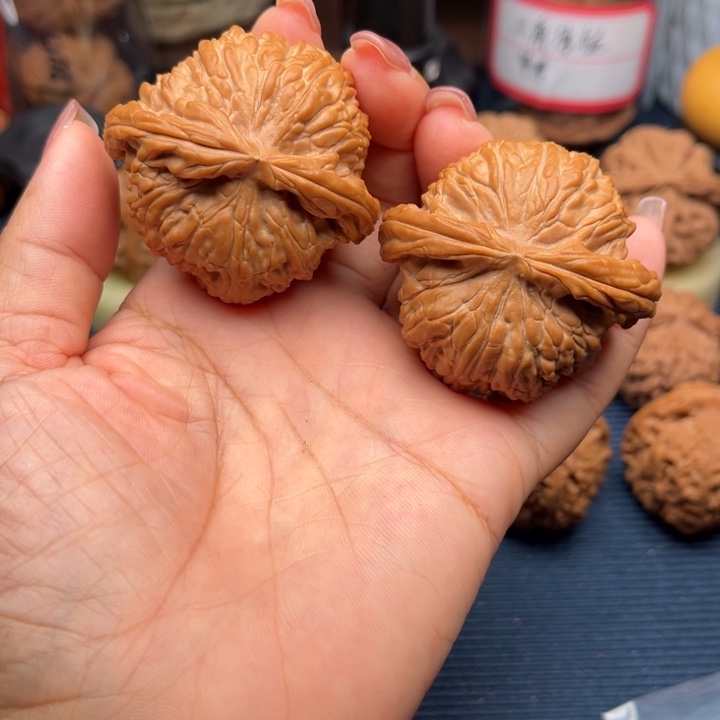 吊坠文玩核桃47全品闷白