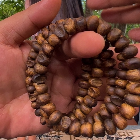 手串沉香白棋包头0.9多样性发货1条