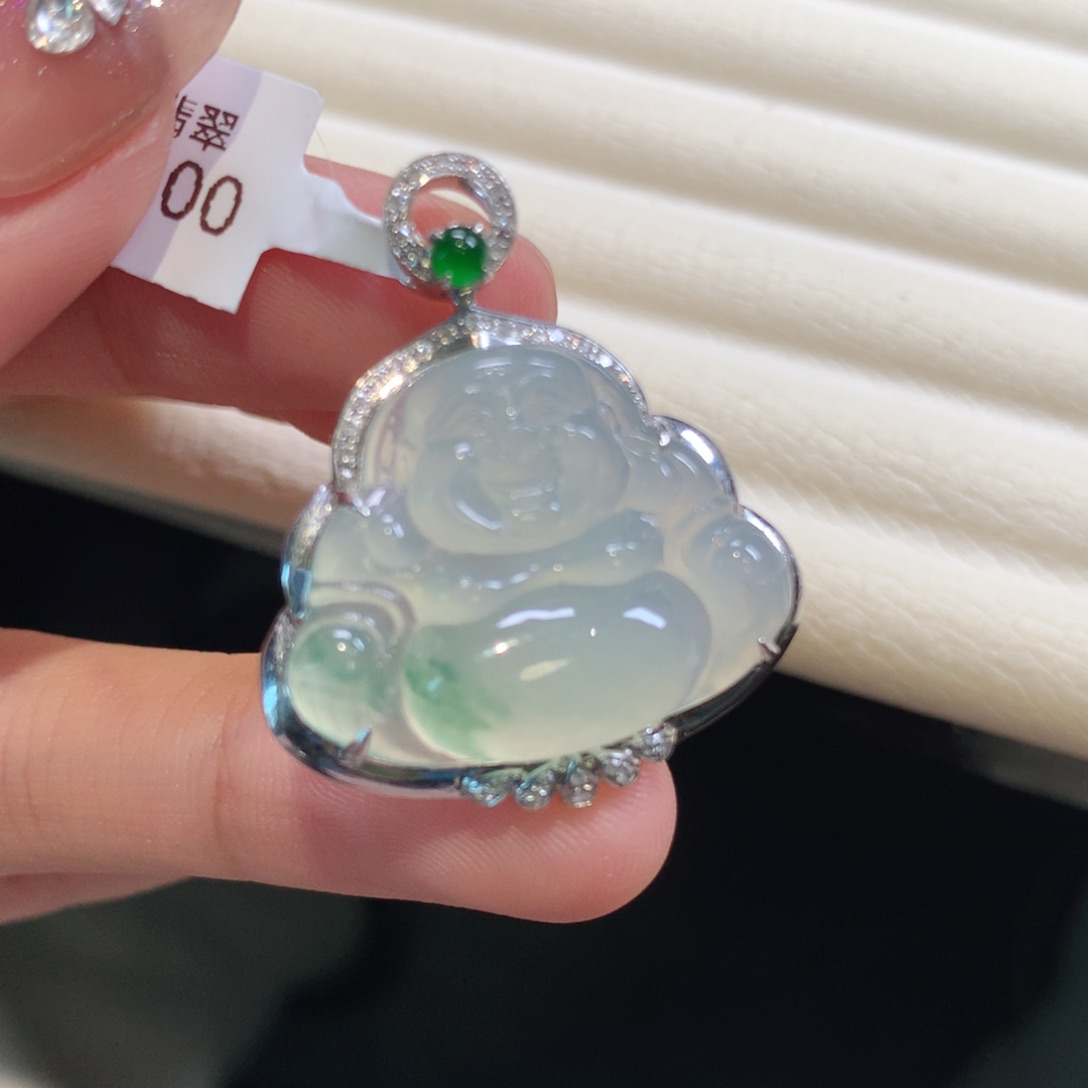 翡翠颈饰18K金镶嵌佛公
