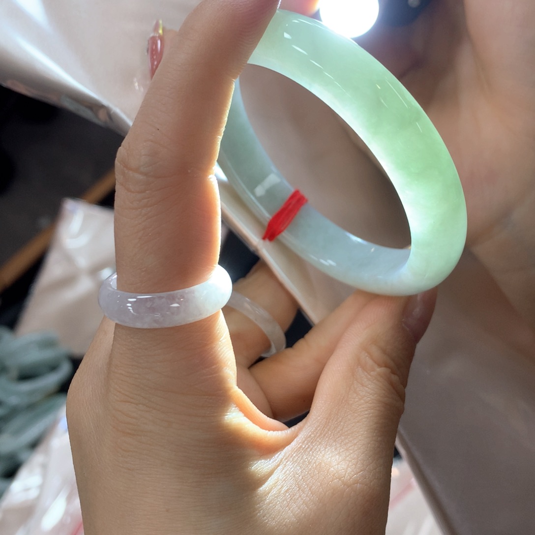 未镶嵌手镯翡翠买断