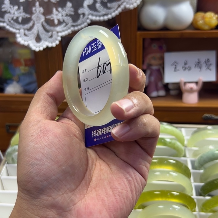 蛇纹石玉未镶嵌手镯576