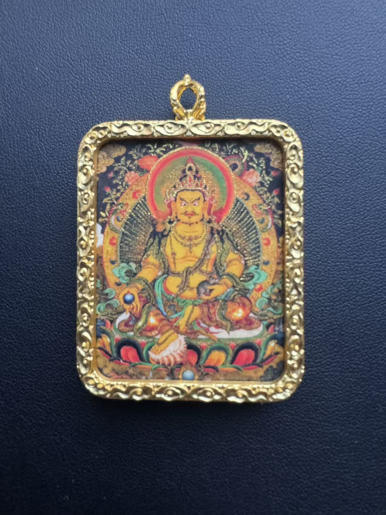 单双黄白黑绿红爷守护招米纳福